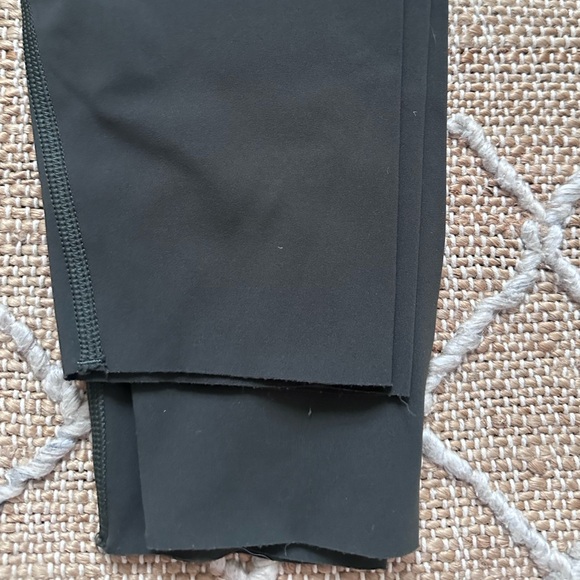 Two Pairs Spanx Booty Boost Legging Full Length 7/8 Army Green Medium - Picture 3 of 4